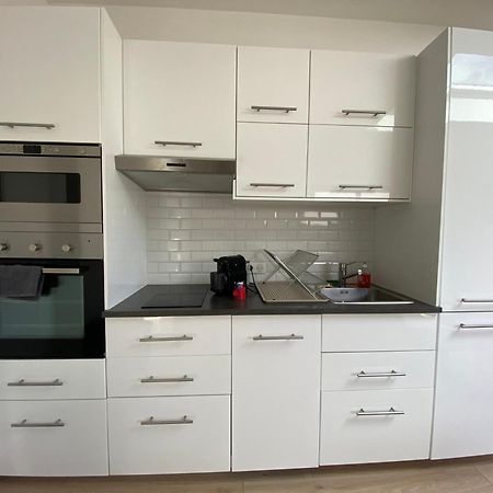 Appartement Paisible Proche Centre Ville Bron Buitenkant foto