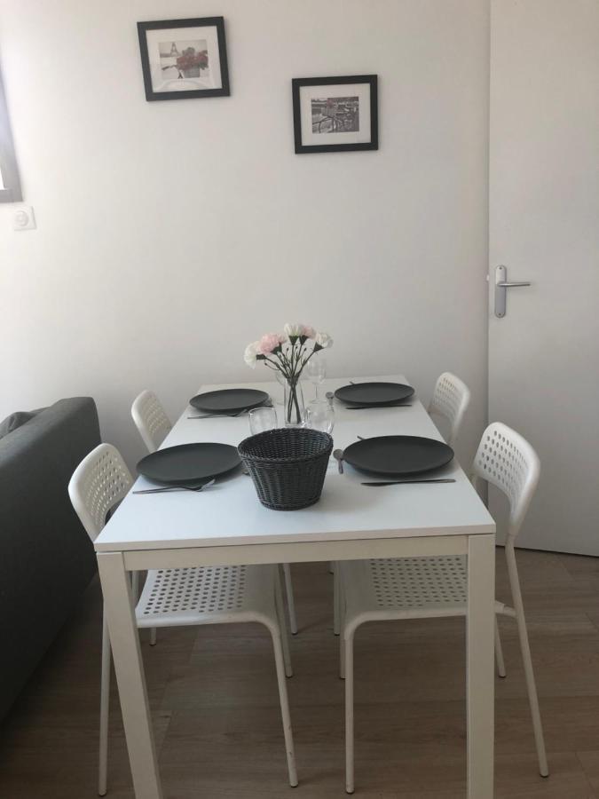 Appartement Paisible Proche Centre Ville Bron Buitenkant foto
