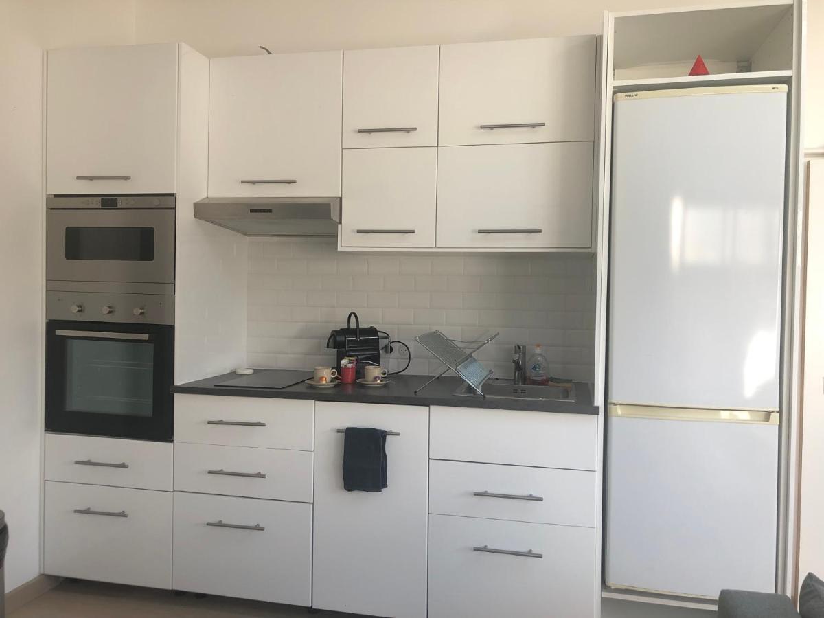 Appartement Paisible Proche Centre Ville Bron Buitenkant foto