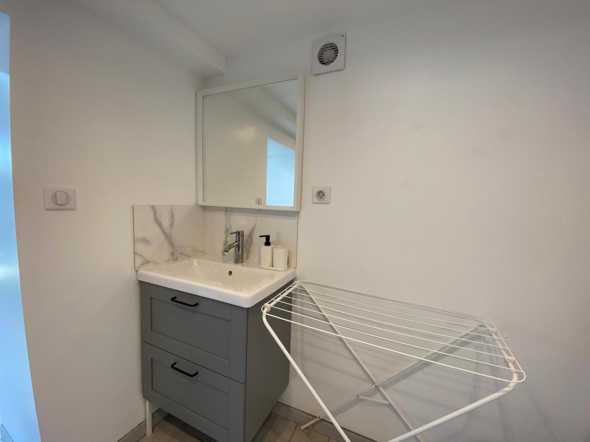 Appartement Paisible Proche Centre Ville Bron Buitenkant foto